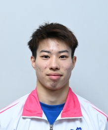 土井 陵輔